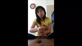 Ý hầu bàn chị 2 kẻ t ...