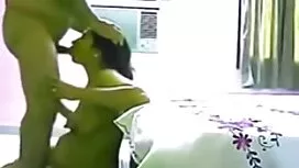 Dễ thương brunette N ...