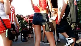 Cũi cum trên tits ph ...