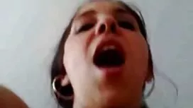 Tóc vàng hơi Hussey  ...